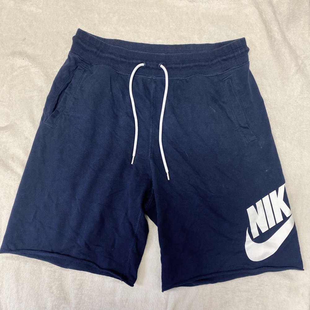 Men’s size medium Nike shorts